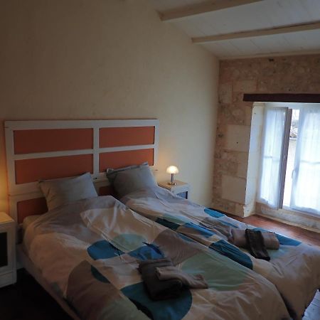 La Miramboise, Chambres Et Table D Hotes Mirambeau  Εξωτερικό φωτογραφία